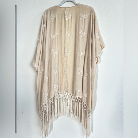 4LoveandLiberty - Cream Kimono - Small - Picture 2 of 3